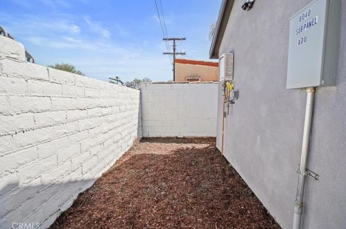 8042 Irvine Ave, North Hollywood CA  91605-1646 exterior
