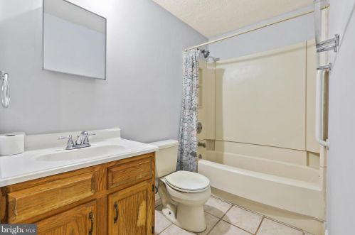 554 Hinckle Ave, Trenton NJ  08628-2805 exterior