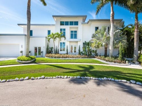 1211 Mistletoe Ct, Marco Island, FL 34145-5013