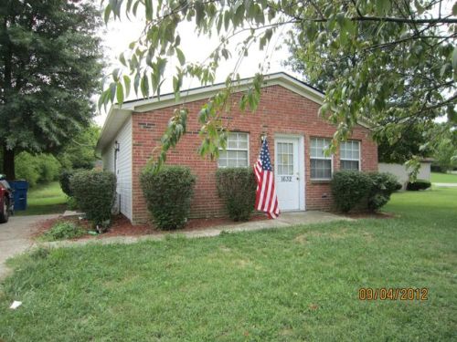 1632 Juniper Dr, Shelbyville, KY 40065-1868