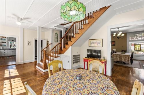 2927 Bernardo De Galvez Ave, Galveston TX 77550 exterior