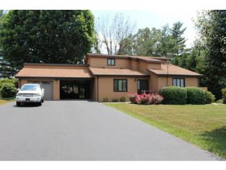 141 Hicks Acres Dr, Johnson City, TN 37615-4129