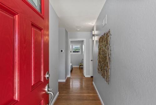 1040 Gloucester Ct, Sunnyvale, CA 94087-4918