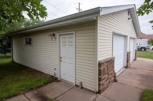 1540 Fenwick Ave, Eau Claire, WI 54701-4414