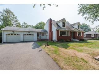 33 Radding St, Manchester, CT 06042-3628