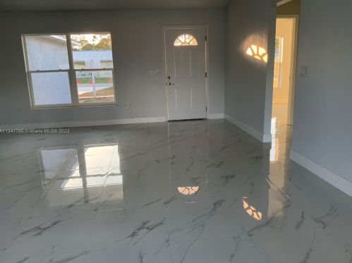 410 Lotus Ave, Sebring FL  33872-3321 exterior