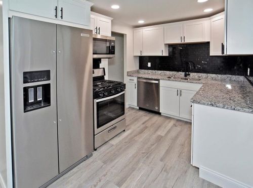 714 Providence Dr, Pittsburgh, PA 15239-2258