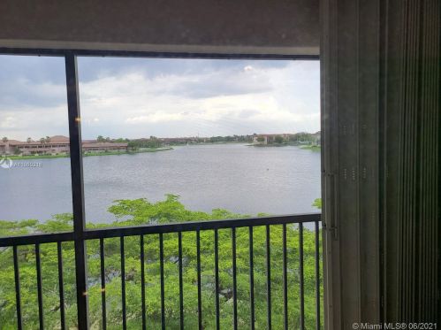 13255 16th Ct, Hollywood FL  33027-2430 exterior