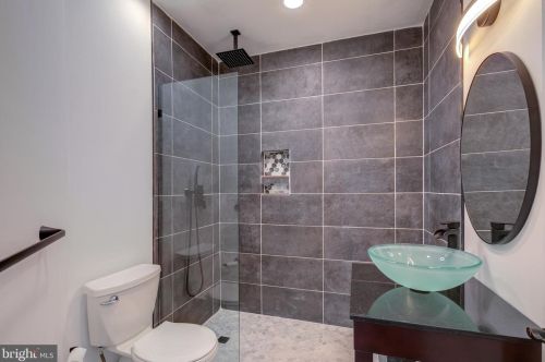 121 Mercy St, Philadelphia PA  19148-2613 exterior