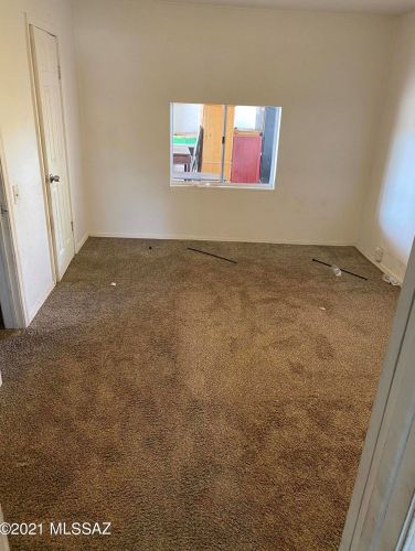 135 Blacklidge Dr, Tucson AZ 85705-3829 exterior