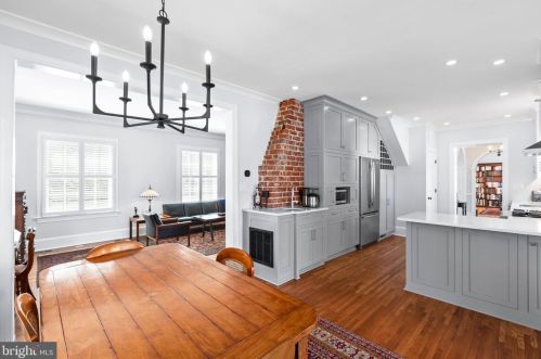 701 Hanover St, Fredericksburg VA  22401-5714 exterior