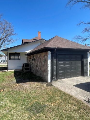 105 Main St, North Prairie, WI 53153-9790