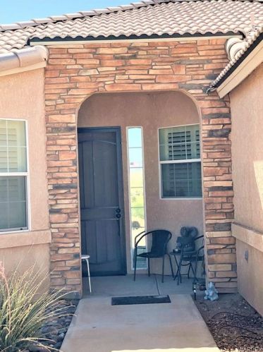 9885 Arizona Dr, Mohave Valley, AZ 86440-9567