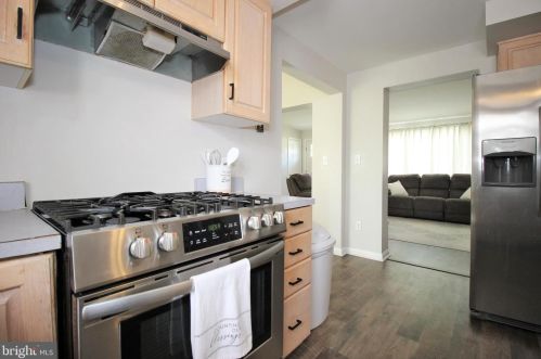 215 Ryans Run, Boothwyn PA  19060-2451 exterior