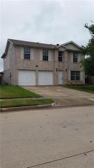 708 Quail Dr, Fort Worth, TX 76131-4878