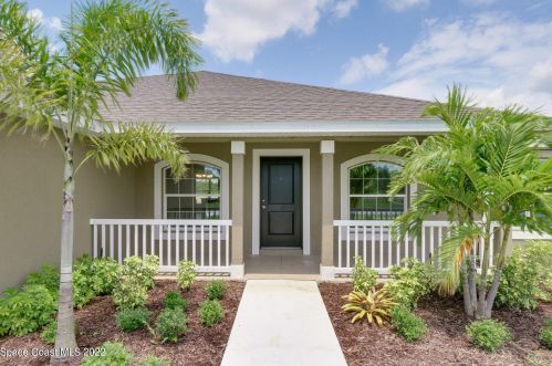 760 Haryestor Ave, Melbourne, FL 32908-6268