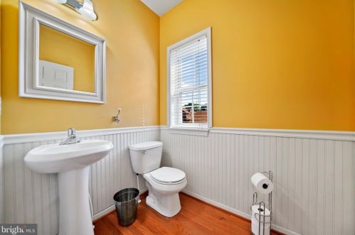 332 Jefferson Ave, Downingtown PA 19335-2701 exterior