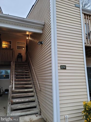 1255 Tristram Cir, West Deptford, NJ 08051-2248