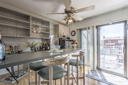 114 Granada Pkwy, North Lindenhurst NY  11757-6013 exterior