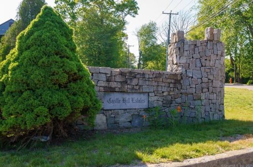 3 Padgett Pl, Waterford, CT 06385-4230