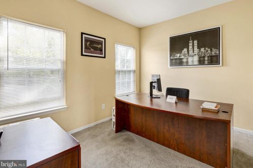 515 Florence Fields Ln, New Castle DE  19720-8752 exterior