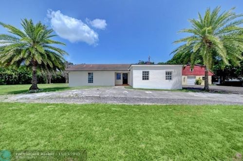 4500 139th Ave, Hollywood, FL 33027-3032