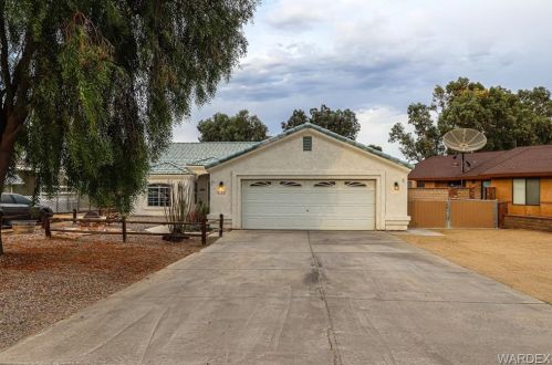 8144 Aspen Dr, Mohave Valley, AZ 86440-9254