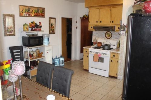 10 Unit St, Providence RI 02909-3930 exterior