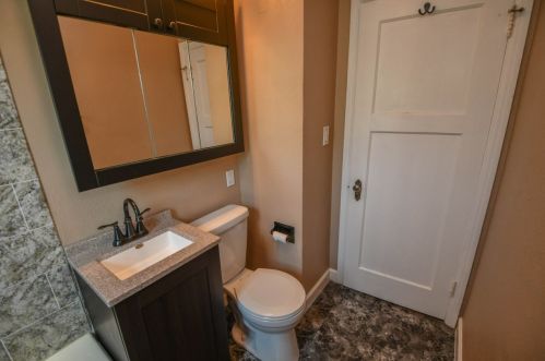 1911 Norwich Ave, Milwaukee WI 53235-4733 exterior