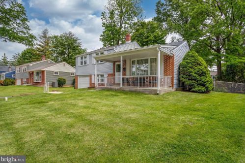 930 Catherine Ave, Woodlyn, PA 19094-1001