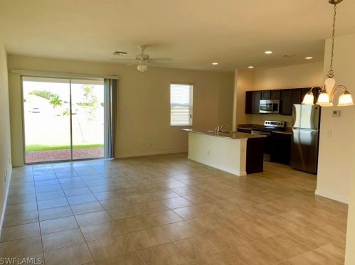 2909 1st Pl, Cape Coral, FL 33909-6859