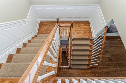 215 Locust Rd, Pleasantville NY  10570-3723 exterior