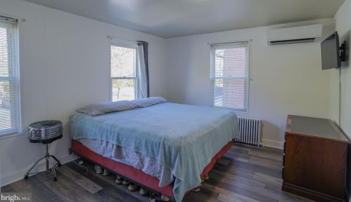 132 Viaduct Ave, Downingtown PA  19335-2847 exterior