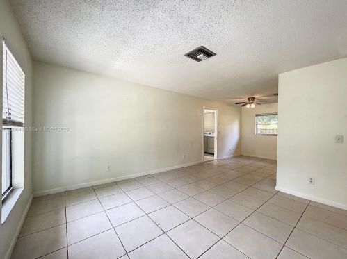 915 2nd St, Crystal River, FL 34429-4410