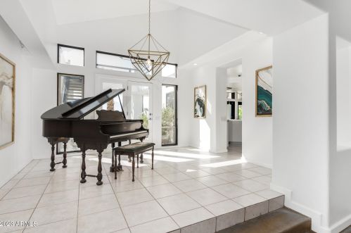 15254 12th St, Phoenix AZ  85022-3805 exterior