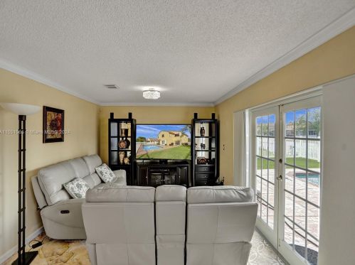 1282 192 Ave, Hollywood FL 33029-5823 exterior