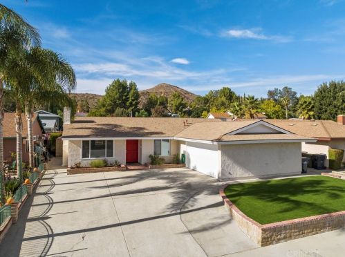 28135 Newbird Dr, Santa Clarita, CA 91350-1837