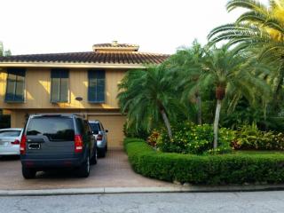 3904 Bayside Dr, Bradenton, FL 34210-4111