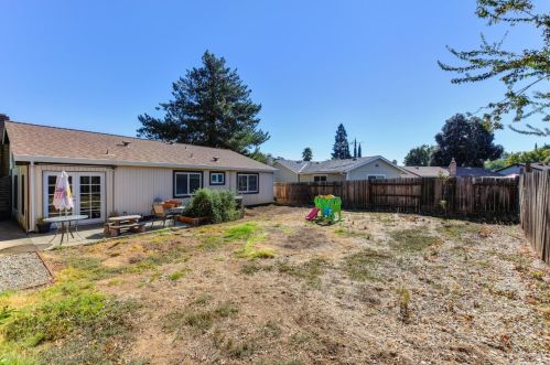 2420 Berrywood Dr, Rancho Cordova CA  95670-5204 exterior