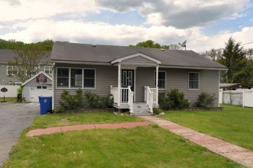 43 Anthony St, Middletown, NY 10940-3334