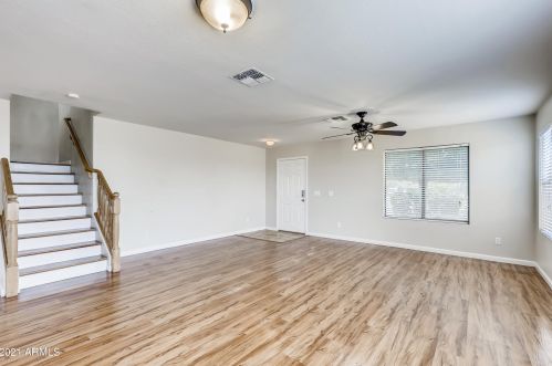 9009 6 St, Phoenix AZ 85020-3502 exterior