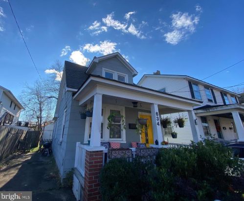 634 Pelham St, Fredericksburg VA  22401-3541 exterior