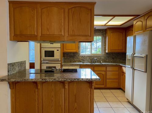 820 Knob Hill Ave, Redondo Beach, CA 90277-4347
