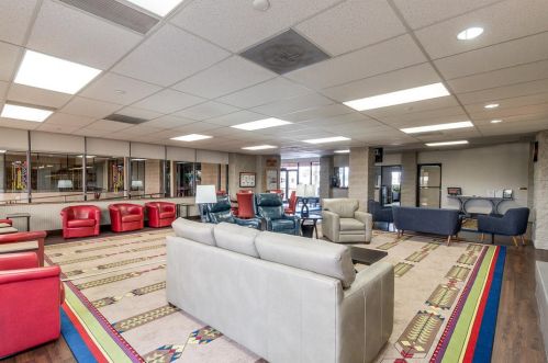 1569 Torrey Pines Ln, Chandler AZ  85249-8523 exterior