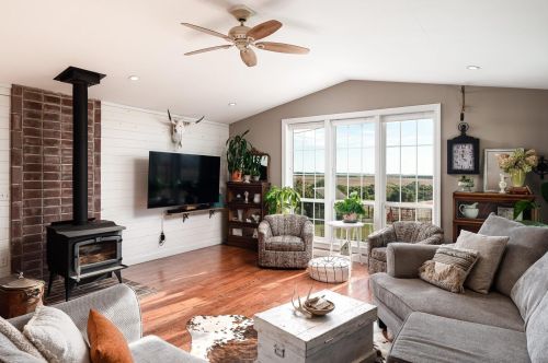 16433 State Highway 27, Ferryville, WI 54628-6009