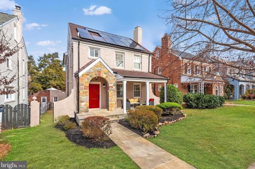 4527 Warren St, Washington, DC 20016-2441
