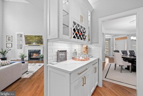 7305 Laurel Creek Ct, Springfield VA  22150-4912 exterior