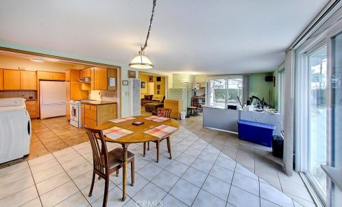 7712 Davmor Ave, Stanton CA 90680-3113 exterior