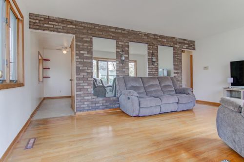 3143 Maple Dr, Hammond, IN 46322-1248