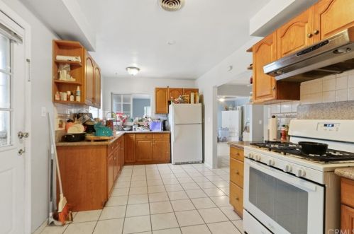 2766 Chestnut Ave, Long Beach CA  90806-2508 exterior